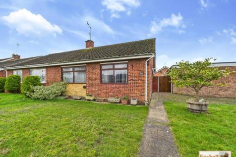 2 bedroom semi-detached bungalow for sale