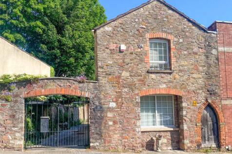 Park Place, Bristol BS8 2 bed end of terrace house for sale