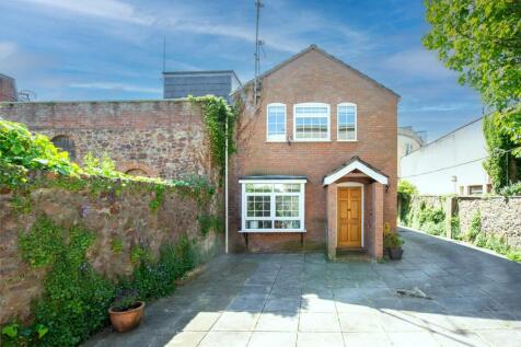 Park Place, Bristol BS8 2 bed end of terrace house for sale