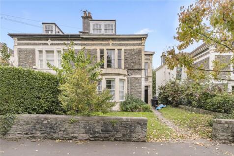 6 bedroom semi-detached house for sale