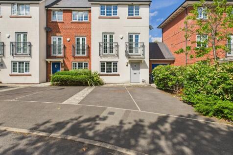 4 bedroom town house for sale
