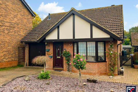Stuart Close, Northampton NN4 2 bed detached bungalow for sale