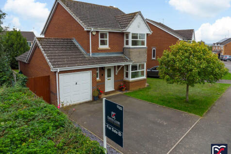 Jenner Crescent, Northampton NN2 4 bed detached house for sale