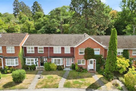 Wellington Court, Spencers Wood... 3 bed terraced house for sale
