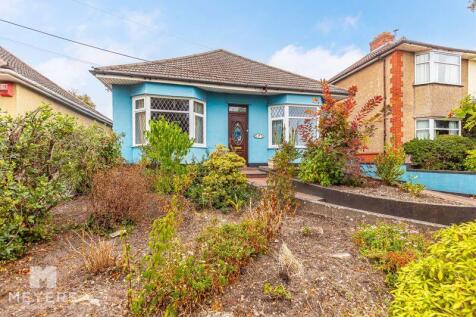 Hurn Road, Christchurch, BH23 4 bed detached bungalow for sale