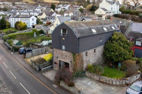 New Road, Crickhowell, NP8 8 bed character property for sale