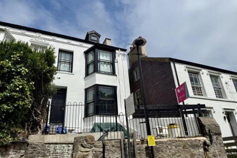 7 bedroom house for sale