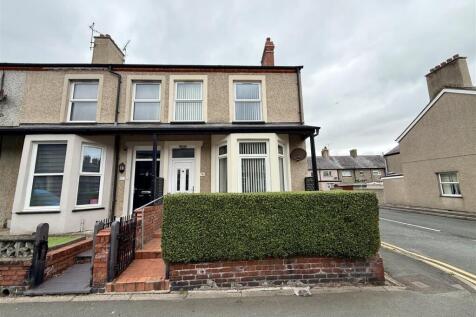 6 bedroom house for sale