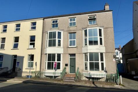 9 bedroom house for sale