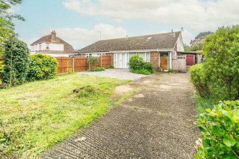 4 bedroom semi-detached bungalow for sale