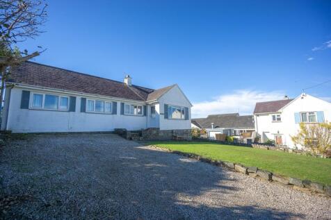4 bedroom detached bungalow for sale