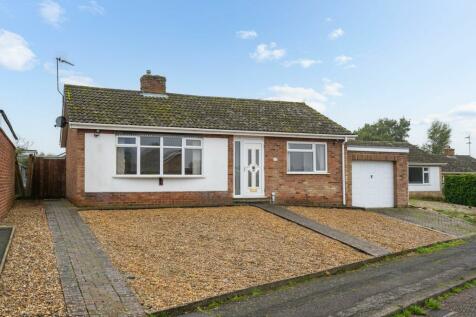 2 bedroom detached bungalow for sale