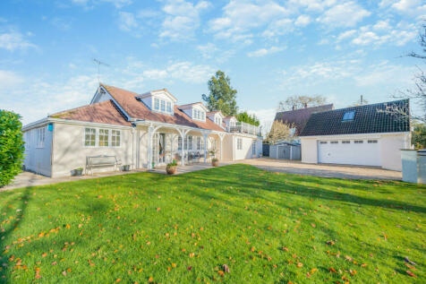 5 bedroom detached bungalow for sale