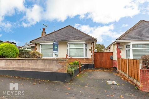 3 bedroom detached bungalow for sale