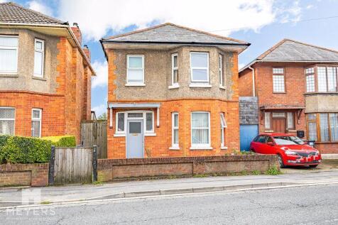 Columbia Road, Ensbury Park, BH10 3 bed detached house for sale