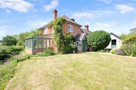 Linstead Road, Huntingfield... 3 bed semi