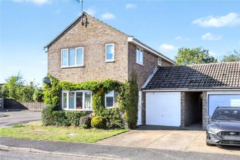 Kingfisher Crescent, Reydon... 4 bed link detached house for sale