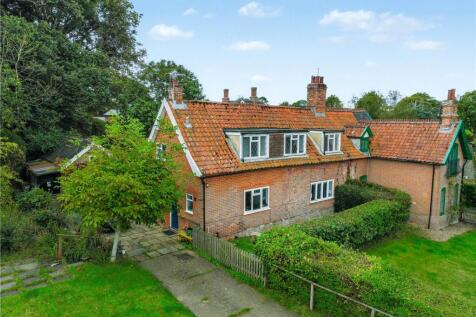 St. James Street, Dunwich... 2 bed semi