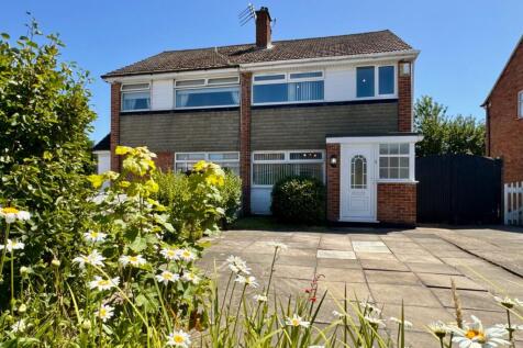 3 bedroom semi-detached house for sale