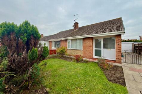 2 bedroom semi-detached bungalow for sale
