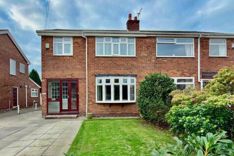 4 bedroom semi-detached house for sale