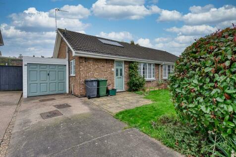 2 bedroom semi-detached bungalow for sale