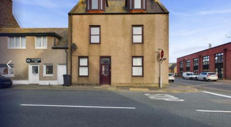 6 bedroom end of terrace house for sale