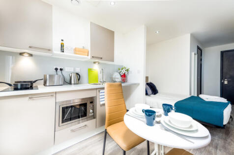 Studio flat for sale