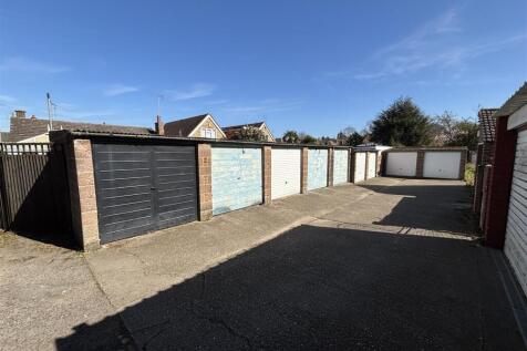 Laurel Avenue, Gravesend, Kent Garage for sale