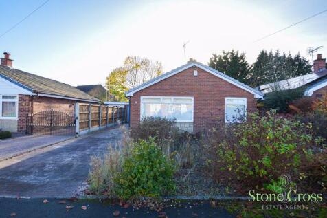 Greenacres Close, Leigh WN7 3QX 2 bed detached bungalow for sale