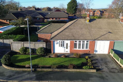 3 bedroom semi-detached bungalow for sale