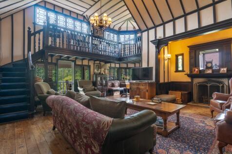 Swissland Hill, East Grinstead RH19 4 bed detached house for sale