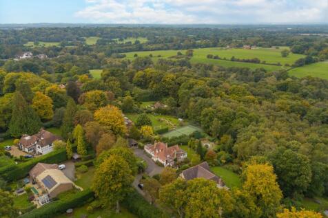 Swissland Hill, East Grinstead RH19 4 bed detached house for sale