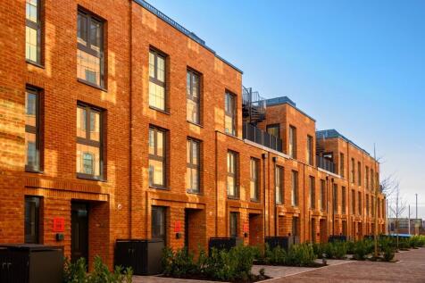 3 bedroom town house for sale