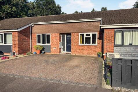 Laburnum Avenue, Mildenhall IP28 2 bed bungalow for sale