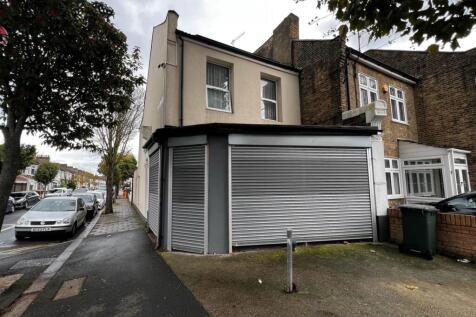 Katherine Road, London, E7 8NP 3 bed terraced house for sale