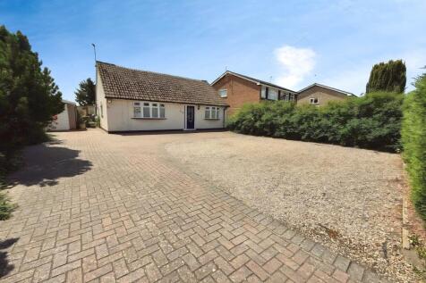 4 bedroom bungalow for sale