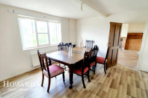 Low Road, Wickhampton 3 bed character property for sale