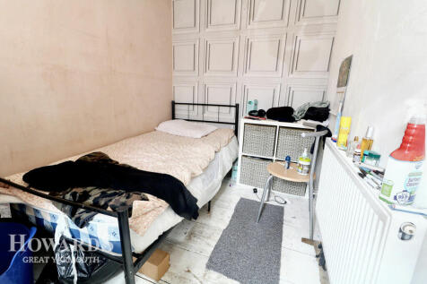 Wellington Road, Great Yarmouth 2 bed terraced house for sale