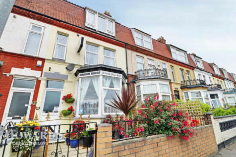 North Denes Road, Great Yarmouth 9 bed terraced house for sale