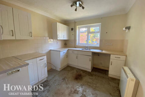 Station Road, Potter Heigham 2 bed bungalow for sale
