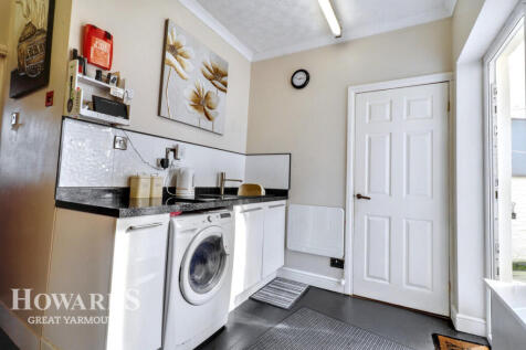 Nelson Road North, Great Yarmouth 8 bed terraced house for sale