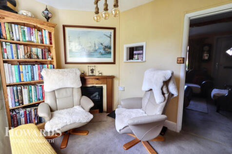 2 bedroom end of terrace house for sale