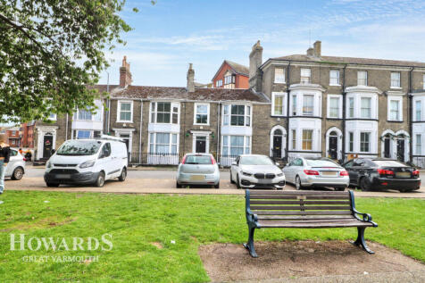 St Georges Road, Great Yarmouth 3 bed terraced house for sale