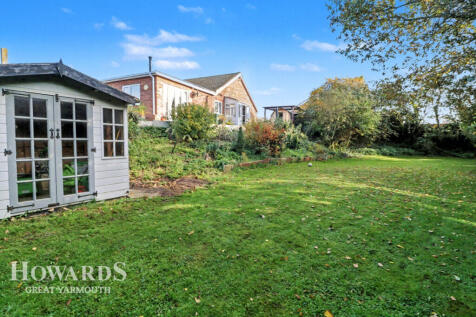 3 bedroom semi-detached bungalow for sale