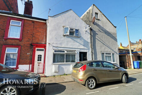 Deneside, Great Yarmouth 2 bed terraced house for sale