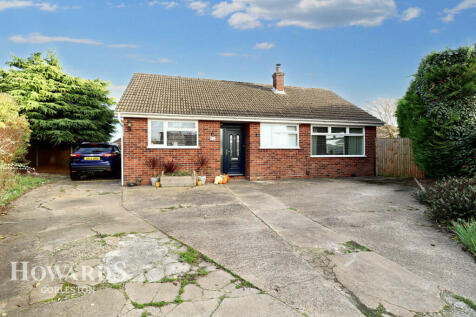 3 bedroom detached bungalow for sale