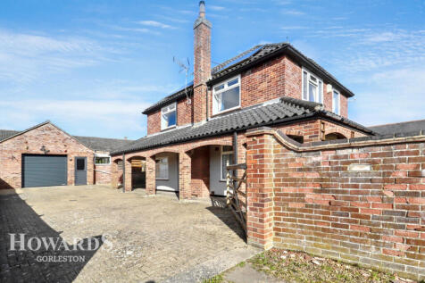 Station Road South, Belton 4 bed detached house for sale