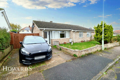 Hillcrest Road, Beccles 3 bed detached bungalow for sale