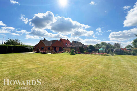 Mill Road, Burgh St Peter 4 bed detached bungalow for sale